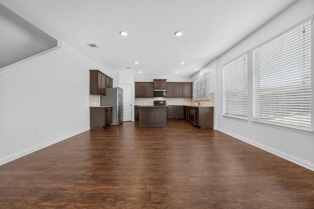 8013 Turnberry LN, Austin, TX 78744