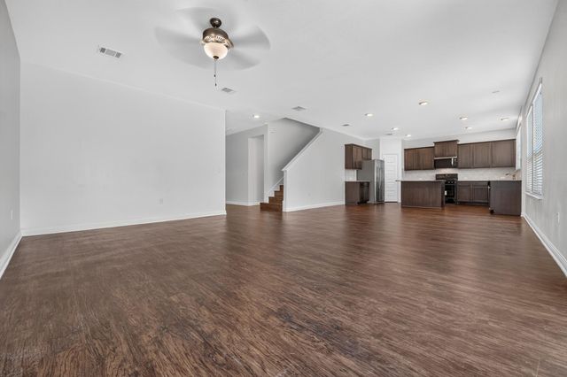 8013 Turnberry LN, Austin, TX 78744