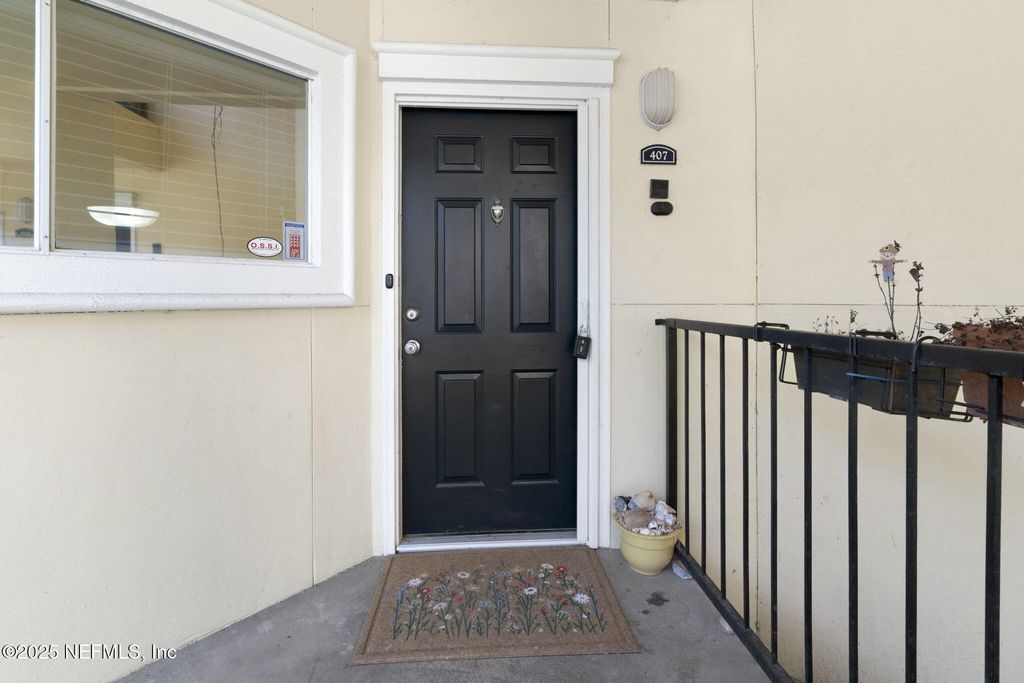 1800 THE GREENS Way, 407, Jacksonville Beach, FL 32250