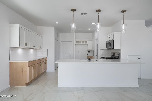 1035 Sidonia Place, Socorro, TX 79927