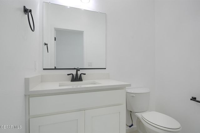 1035 Sidonia Place, Socorro, TX 79927