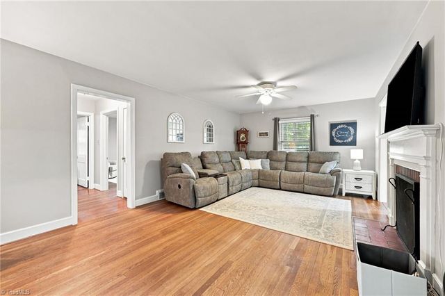 5275 Reynolda Road, Winston-salem, NC 27106
