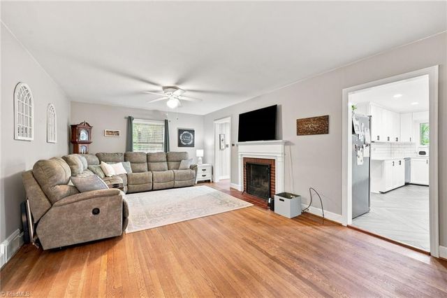 5275 Reynolda Road, Winston-salem, NC 27106