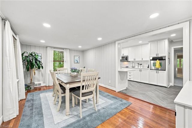 5275 Reynolda Road, Winston-salem, NC 27106