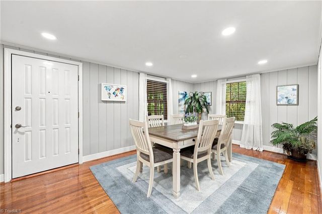 5275 Reynolda Road, Winston-salem, NC 27106