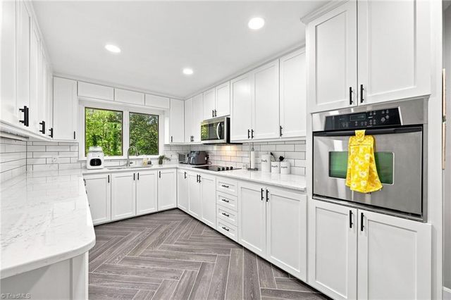 5275 Reynolda Road, Winston-salem, NC 27106