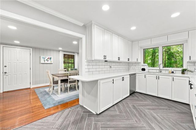 5275 Reynolda Road, Winston-salem, NC 27106