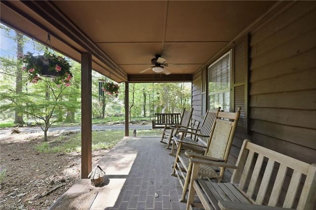 5275 Reynolda Road, Winston-salem, NC 27106