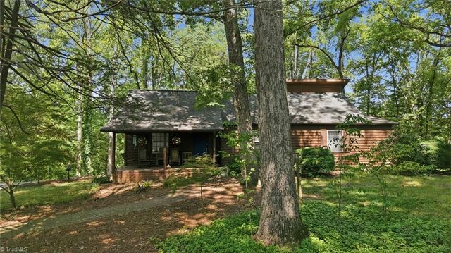 5275 Reynolda Road, Winston-salem, NC 27106