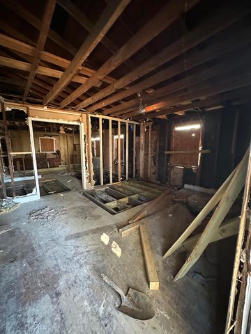 1323 SMITH AVE, Memphis, TN 38107