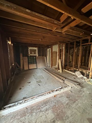 1323 SMITH AVE, Memphis, TN 38107