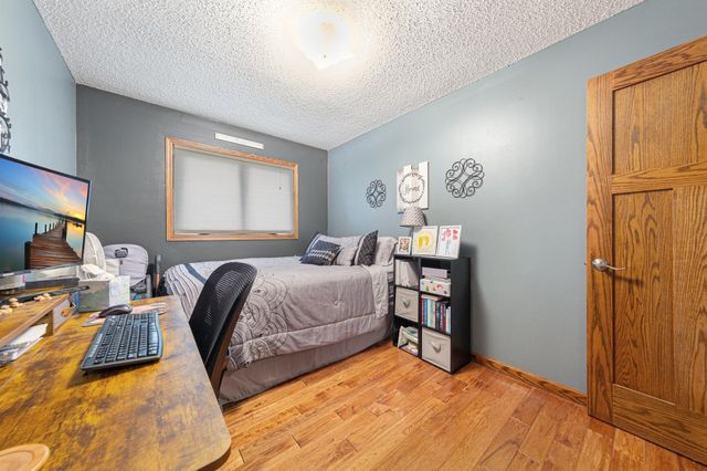 1724 Prairie Avenue SW, Faribault, MN 55021
