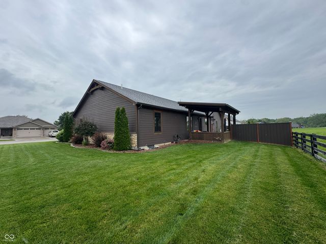 1084 E Jacks Way, Greensburg, IN 47240