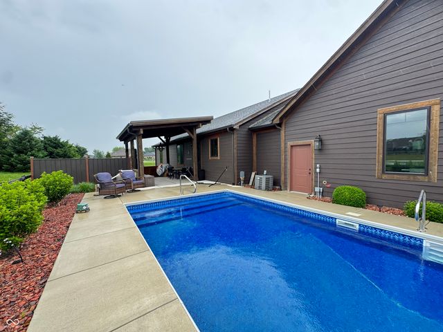 1084 E Jacks Way, Greensburg, IN 47240