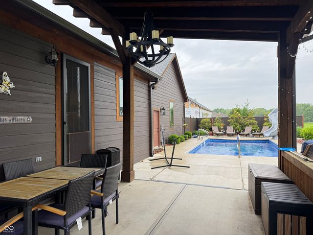 1084 E Jacks Way, Greensburg, IN 47240