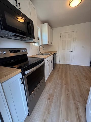 1506 Grant St, N Braddock, PA 15104