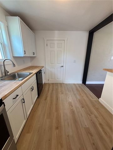1506 Grant St, N Braddock, PA 15104