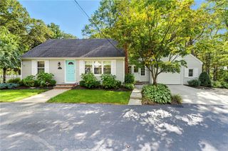 39 Whipple Road, Smithfield, RI 02917