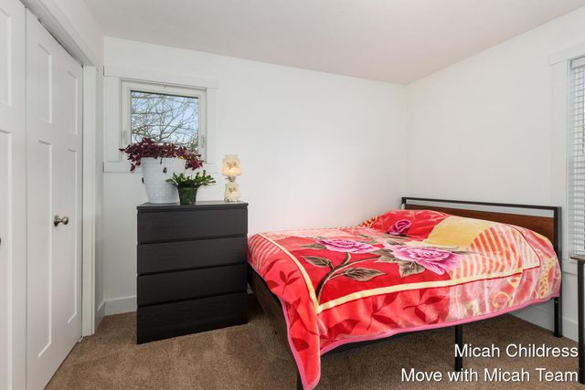 40 E Maple Street, Cedar Springs, MI 49319
