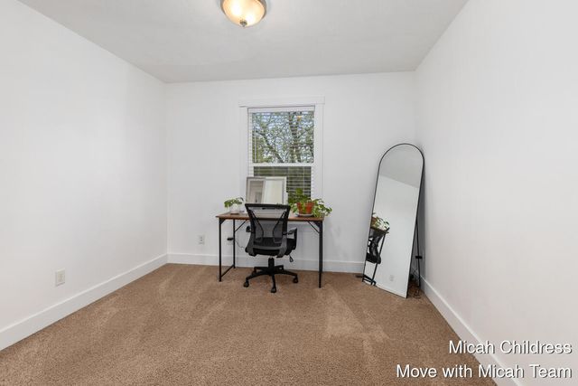 40 E Maple Street, Cedar Springs, MI 49319