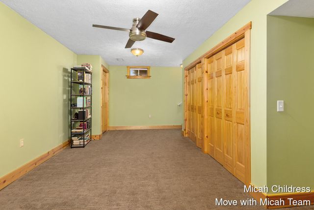 40 E Maple Street, Cedar Springs, MI 49319