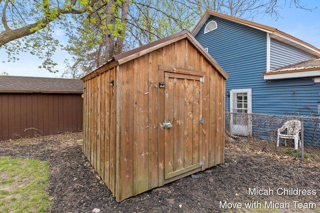 40 E Maple Street, Cedar Springs, MI 49319