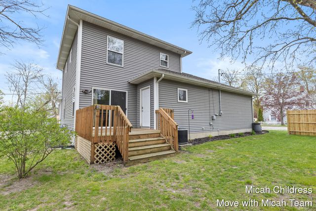 40 E Maple Street, Cedar Springs, MI 49319