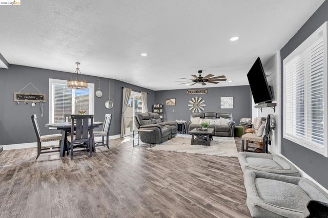 59 Old Stagecoach Rd, Brentwood, CA 94513