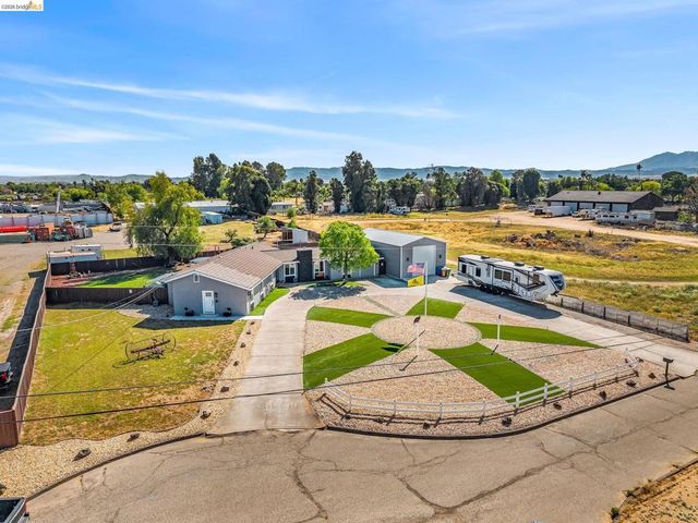 59 Old Stagecoach Rd, Brentwood, CA 94513