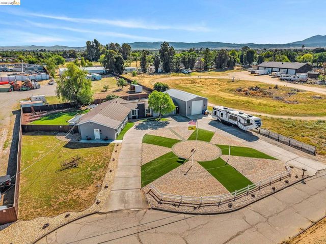 59 Old Stagecoach Rd, Brentwood, CA 94513
