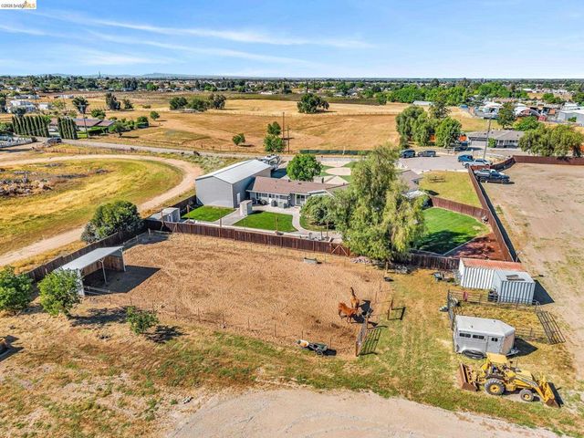 59 Old Stagecoach Rd, Brentwood, CA 94513
