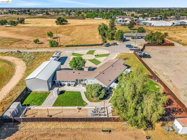 59 Old Stagecoach Rd, Brentwood, CA 94513