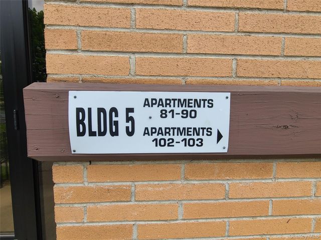 10 Oakwood Terrace 87, New Windsor, NY 12553