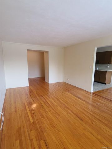 10 Oakwood Terrace 87, New Windsor, NY 12553