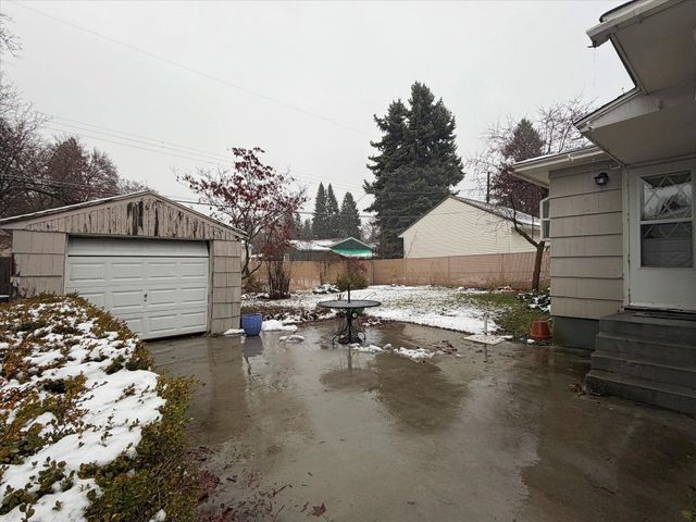 1027 E. 37TH Ave, Spokane, WA 99203