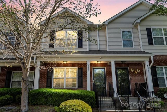 8453 Big Creek Court, Charlotte, NC 28105