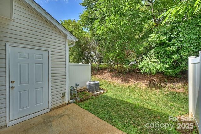 8453 Big Creek Court, Charlotte, NC 28105