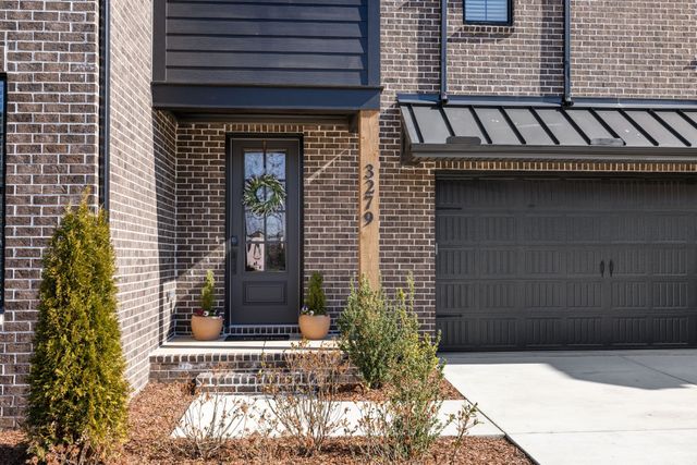 3279 Sassafras Ln, Thompsons Station, TN 37179