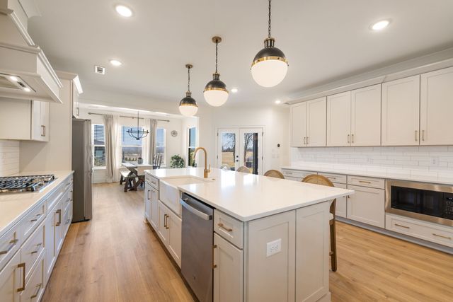 3279 Sassafras Ln, Thompsons Station, TN 37179