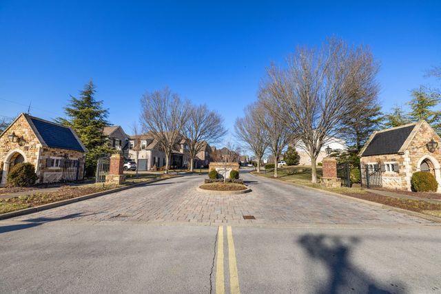 3279 Sassafras Ln, Thompsons Station, TN 37179