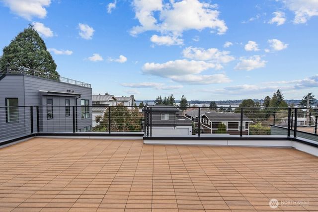 543 16th Avenue W, Kirkland, WA 98033