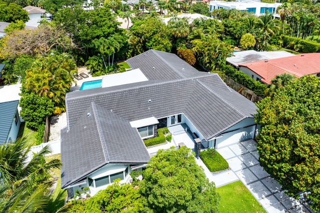 2401 Banyan Road, Boca Raton, FL 33432