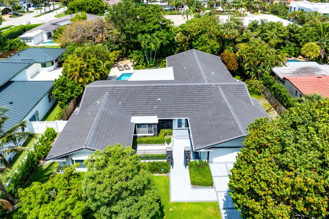 2401 Banyan Road, Boca Raton, FL 33432