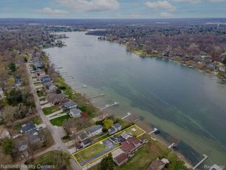 6978 COLONY Drive, West Bloomfield, MI 48323