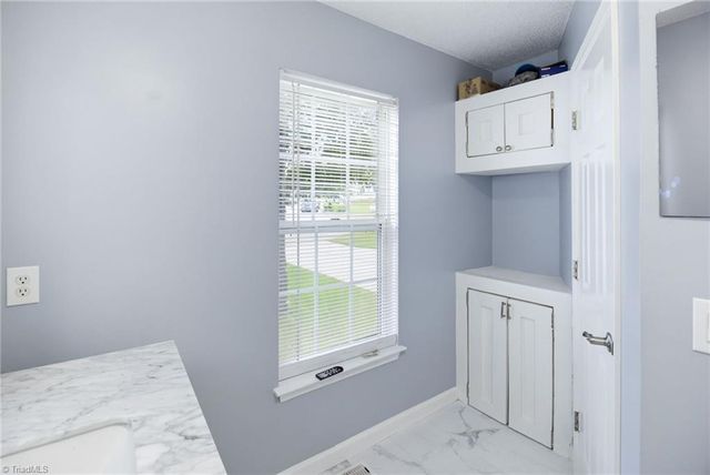 2922 Median Court, High Point, NC 27260