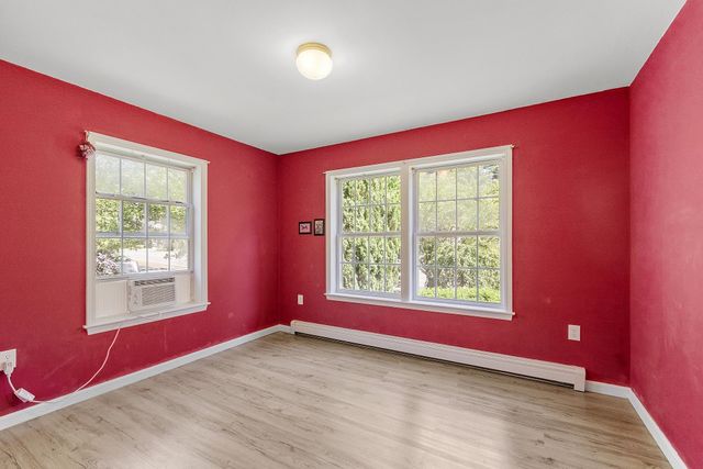 26 WILLOW Street, Pelham, NH 03076