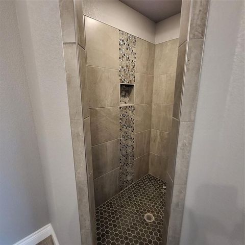 195 Brown Lane, Poolville, TX 76487