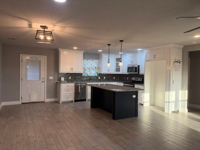 195 Brown Lane, Poolville, TX 76487
