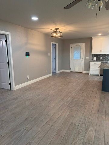 195 Brown Lane, Poolville, TX 76487