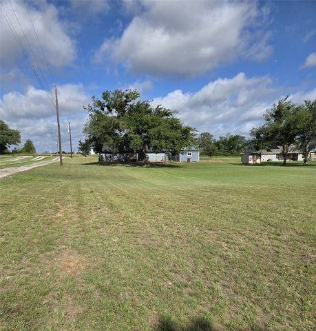 195 Brown Lane, Poolville, TX 76487